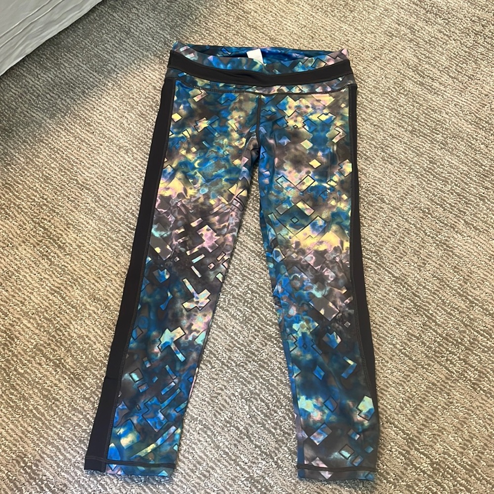 LIV by Phat Buddha Cropped Leggings size Small
